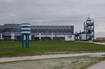 "Haus des Gastes" vom Strand aus